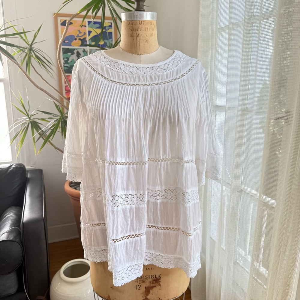 Sundance White Cotton Lawn Pullover Blouse w/ Lace Inserts and Pintuck Details